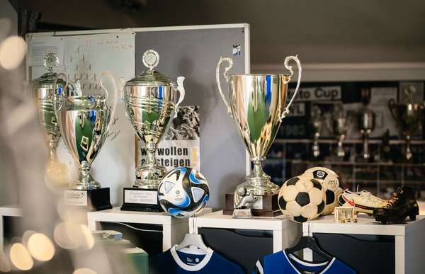 Bild zur Schlagzeile: Fußballgeschichte zum Anfassen