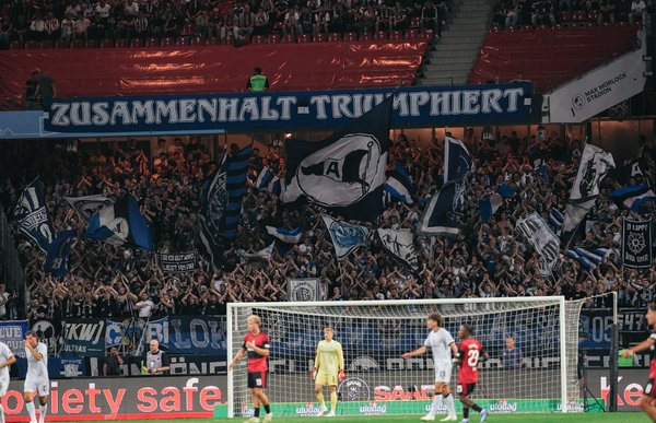 Bild zur Schlagzeile: Die Bilder zum Spiel