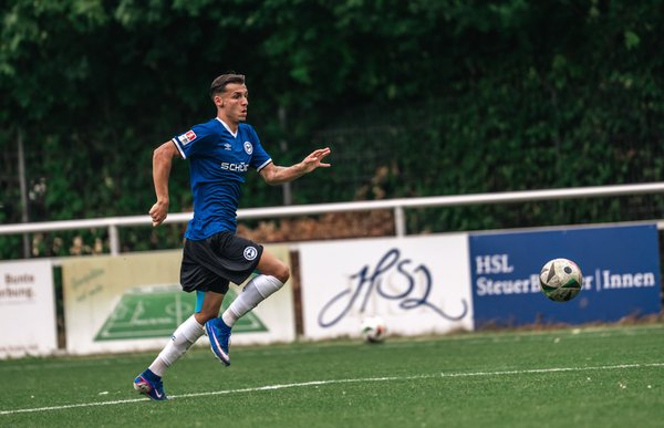 Bild zur Schlagzeile: U21 gewinnt in Schermbeck, U19 unterliegt Münster, U17 schlägt Bremen