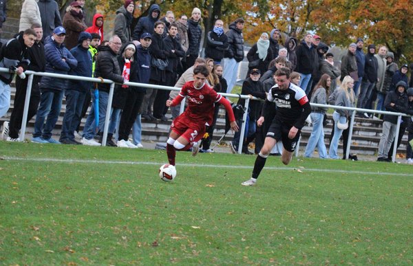 Bild zur Schlagzeile: U21 gewinnt gegen Maaslingen, U17 punktet dreifach in Bremen