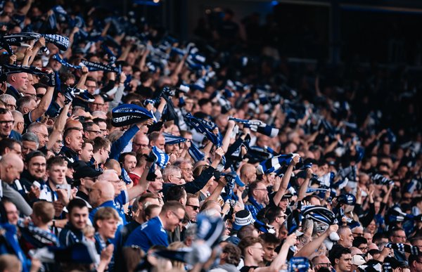 Bild zur Schlagzeile: Schnäppchenjagd im Stadion