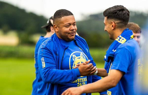 Bild zur Schlagzeile: Didier Kasongo erhält Abschiedsspiel gegen Traditionsmannschaft